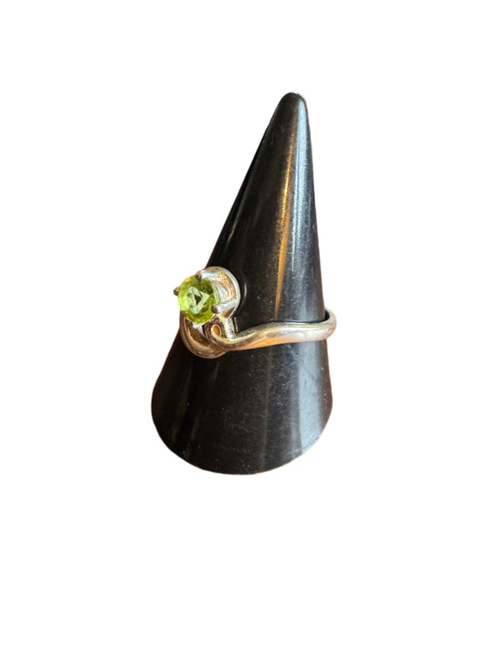 Sterling Silver Knot Ring with Peridot